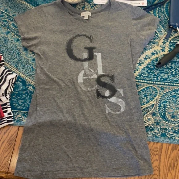 Guess tee bundle - Picture 3 of 3